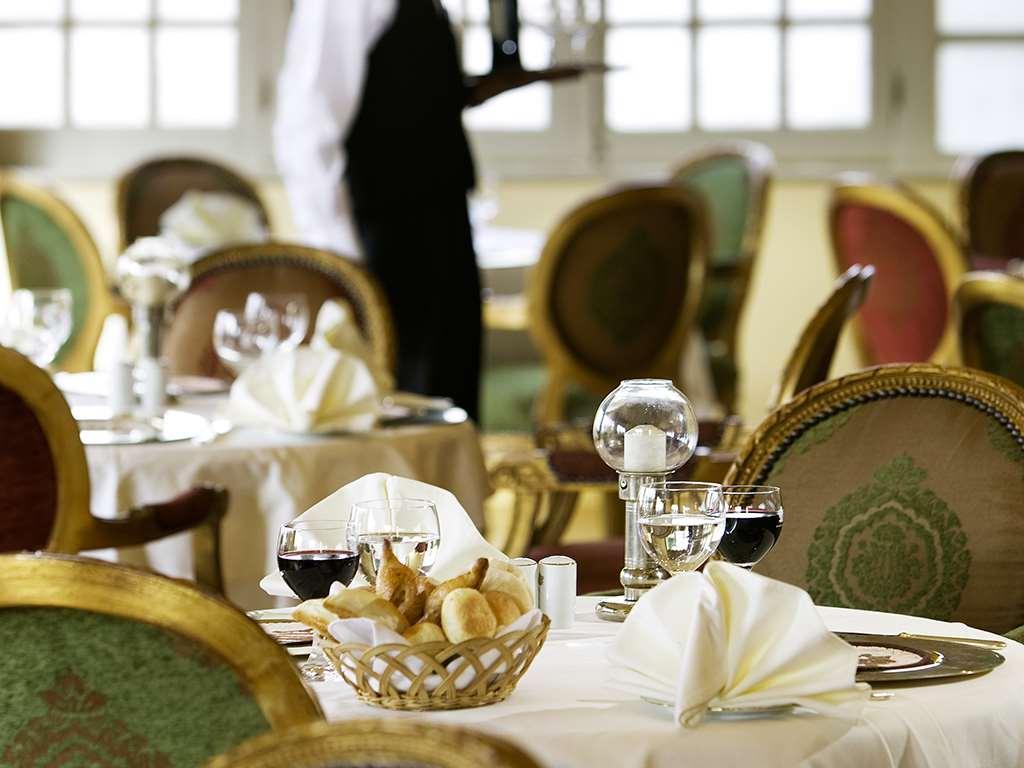 מלון Pavillon Winter לוקסור מראה חיצוני תמונה A restaurant in Cairo