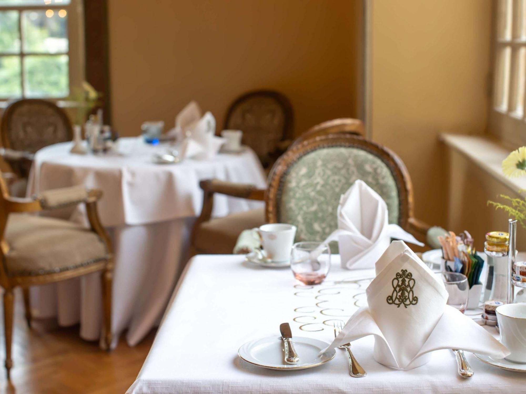 מלון Pavillon Winter לוקסור מראה חיצוני תמונה The restaurant at the hotel